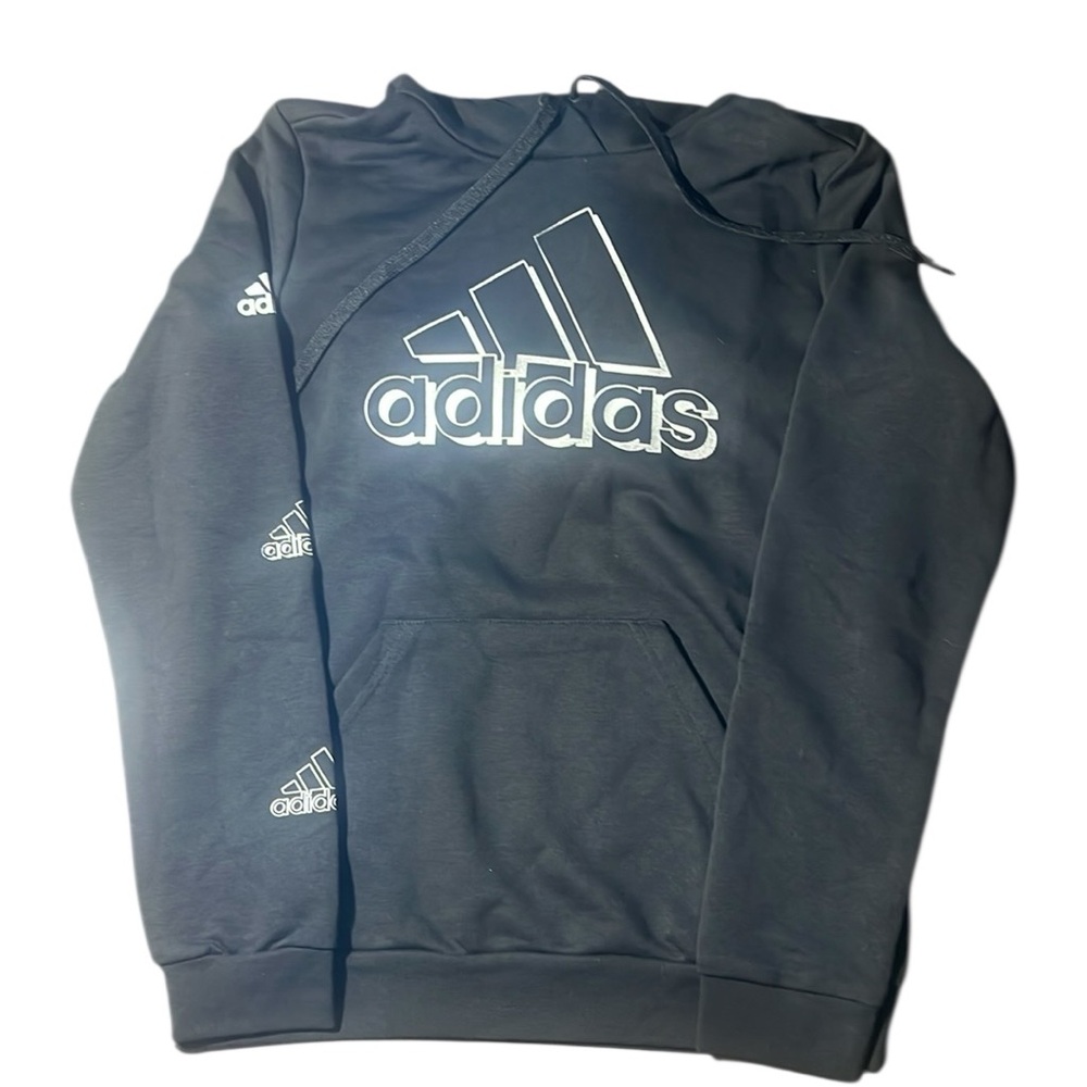 NWT Women’s Adidas hoodie with kangaroo pouch